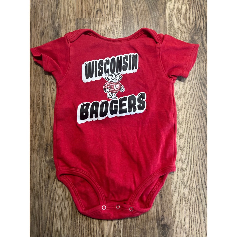 Gen2 Wisconsin Badgers Bodysuit Unisex 24M Red Toddler NCAA Collegiate Excellent